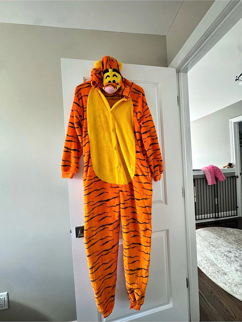 Disney Tigger Fleece Onesie Pajamas Costume Orange & Yellow Men’s XL